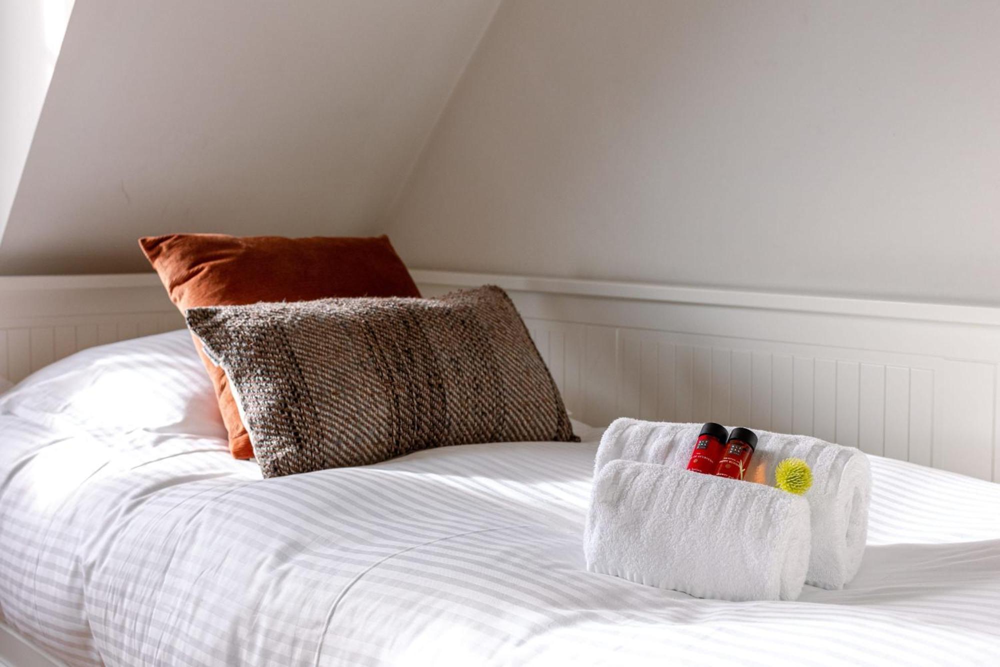Charming Spacious Duplex Apt With Private Parking In Knokke Lägenhet Exteriör bild