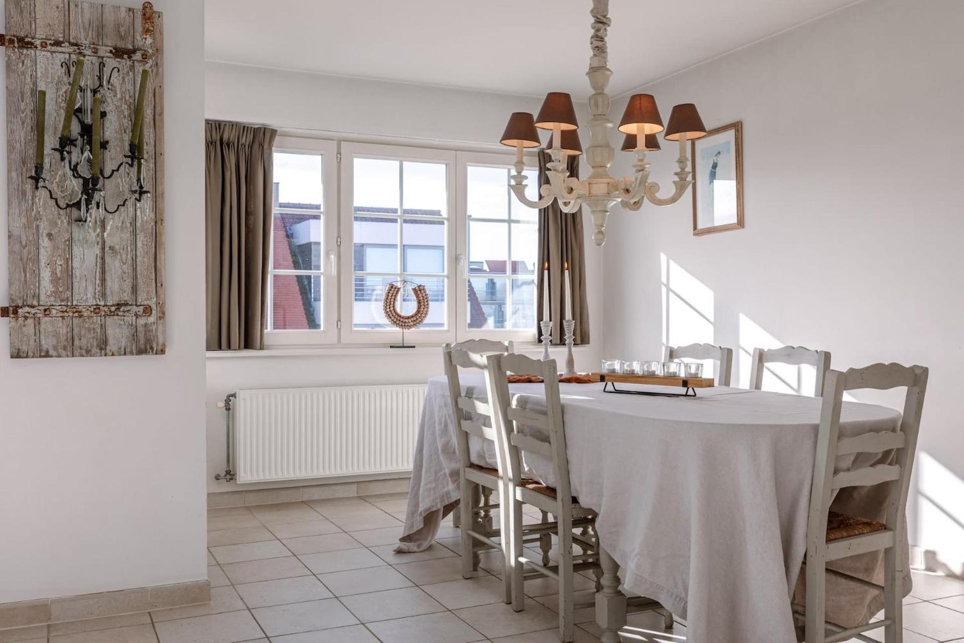 Charming Spacious Duplex Apt With Private Parking In Knokke Lägenhet Exteriör bild